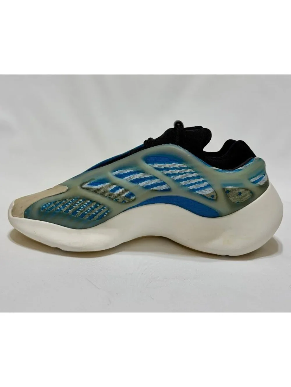 Adidas Yeezy 700 V3 Arzareth Blue Glow In The Dark G54850 Men’s Size 6.5